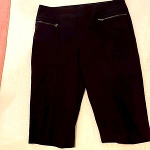 Style & co below the knee shorts size large